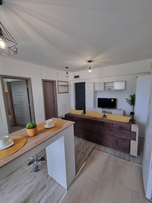 ياش Td Apartments 2 المظهر الخارجي الصورة